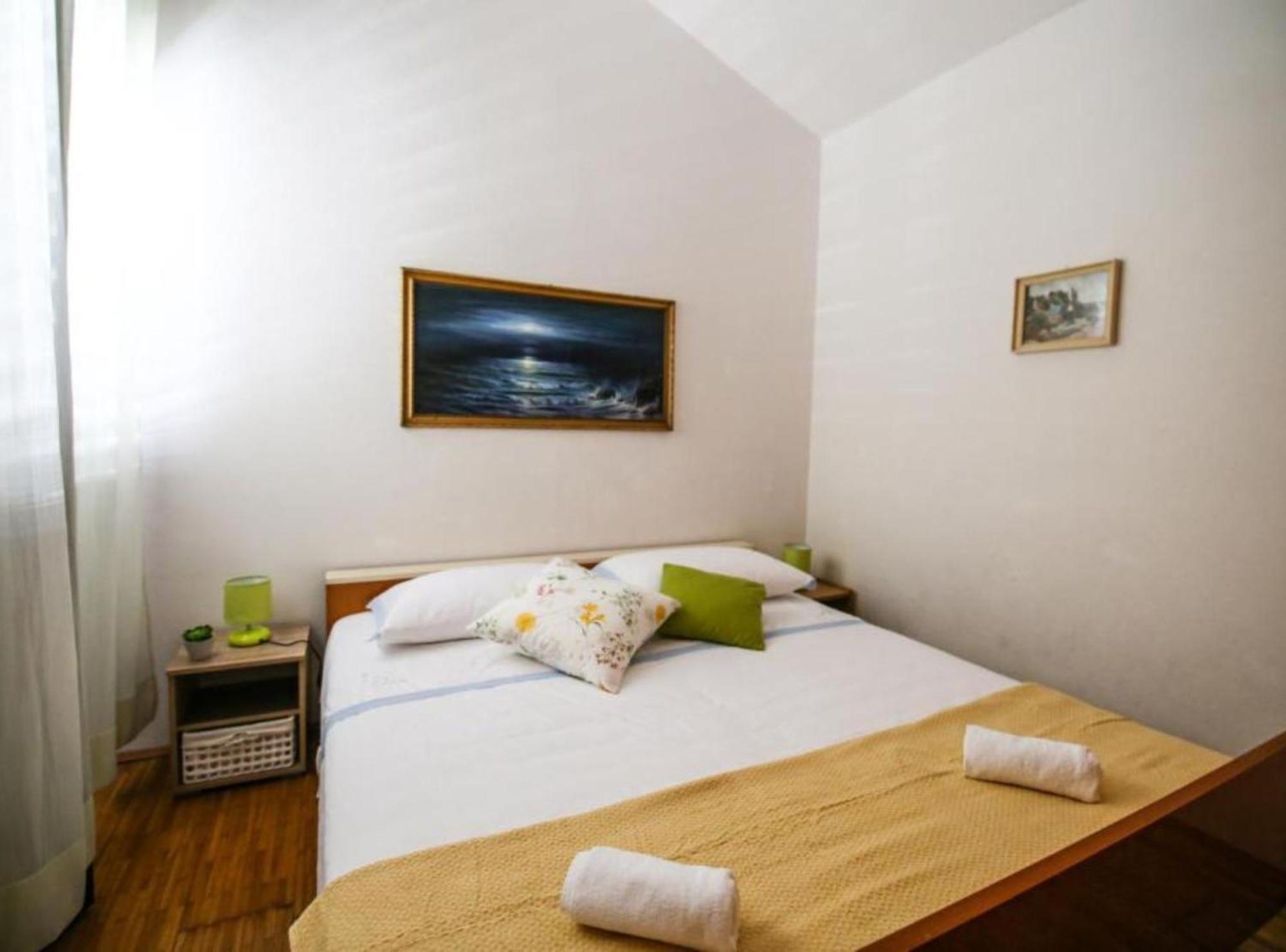 Apartment Darmy Трогір Екстер'єр фото